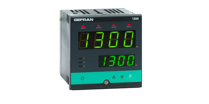1300