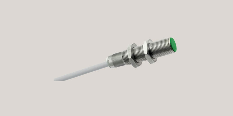 Sensori induttivi standard con alta immunità ai disturbi elettrici